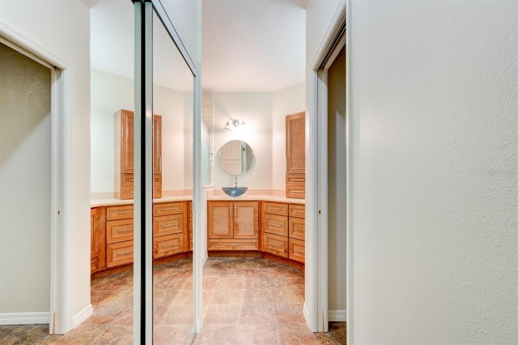 For Sale: $299,900 (3 beds, 2 baths, 2093 Square Feet)