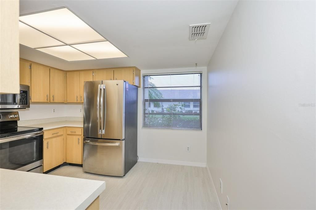 For Sale: $175,000 (2 beds, 2 baths, 1150 Square Feet)