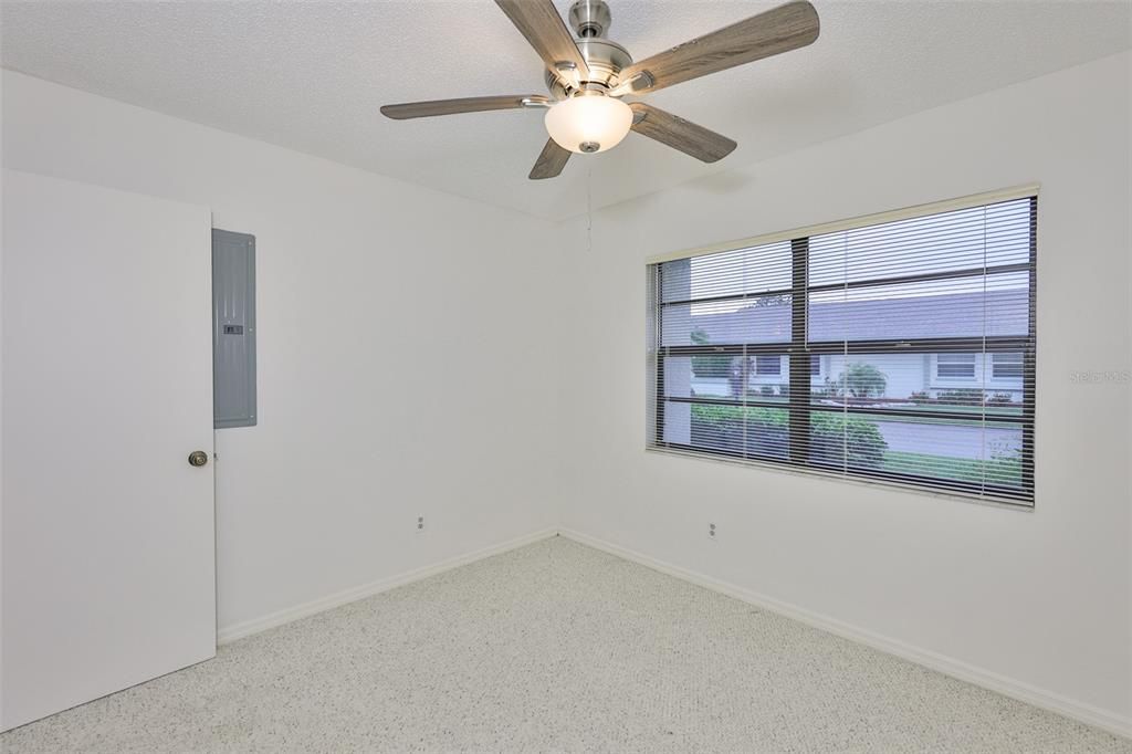 For Sale: $175,000 (2 beds, 2 baths, 1150 Square Feet)