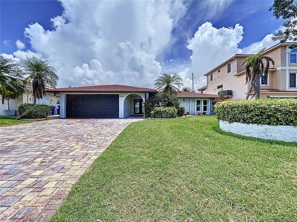 For Rent: $3,800 (4 beds, 3 baths, 2408 Square Feet)