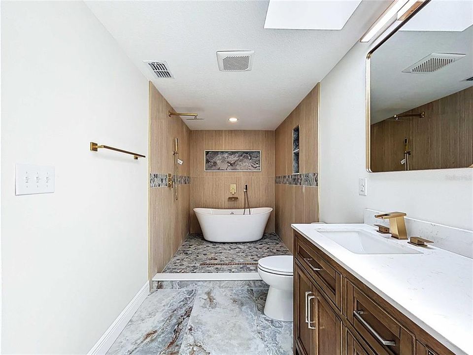 For Rent: $3,800 (4 beds, 3 baths, 2408 Square Feet)