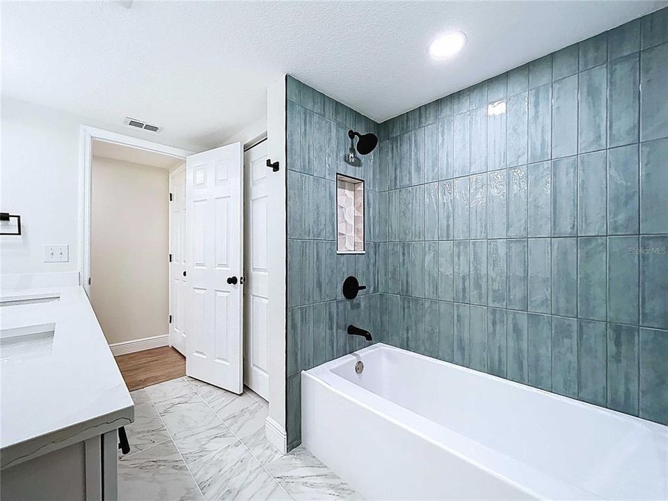 For Rent: $3,800 (4 beds, 3 baths, 2408 Square Feet)