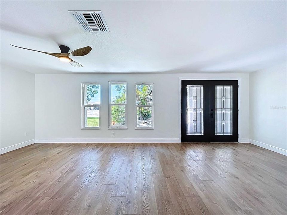 For Rent: $3,800 (4 beds, 3 baths, 2408 Square Feet)