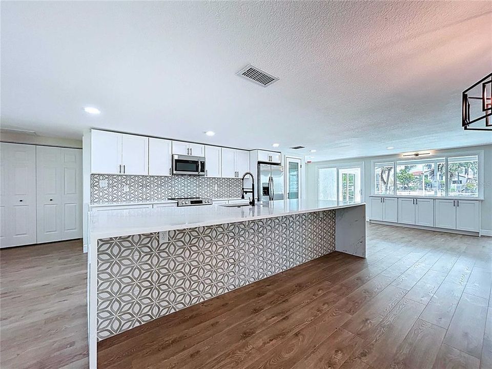 For Rent: $3,800 (4 beds, 3 baths, 2408 Square Feet)