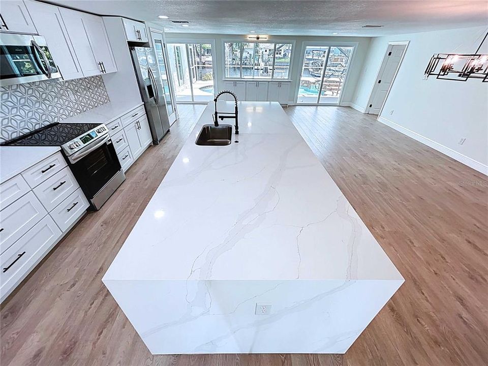 For Rent: $3,800 (4 beds, 3 baths, 2408 Square Feet)