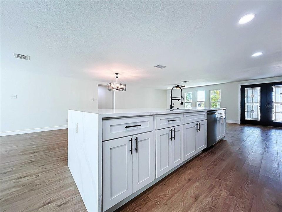 For Rent: $3,800 (4 beds, 3 baths, 2408 Square Feet)