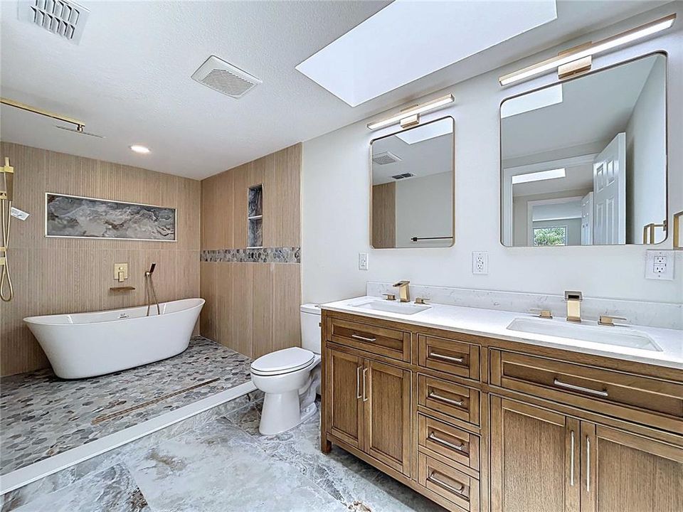 For Rent: $3,800 (4 beds, 3 baths, 2408 Square Feet)