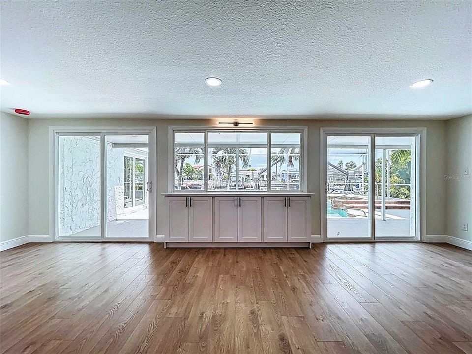 For Rent: $3,800 (4 beds, 3 baths, 2408 Square Feet)