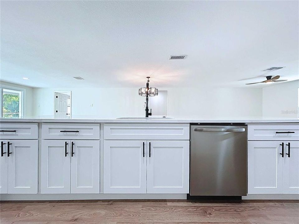 For Rent: $3,800 (4 beds, 3 baths, 2408 Square Feet)