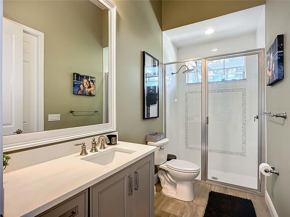 For Sale: $3,290,000 (5 beds, 6 baths, 5161 Square Feet)