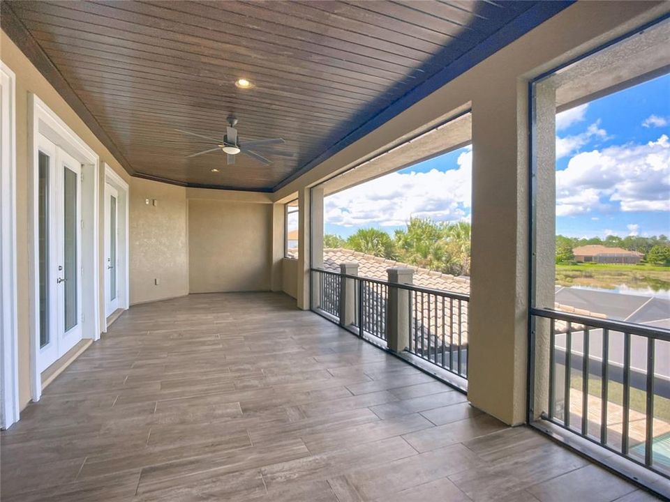 For Sale: $3,290,000 (5 beds, 6 baths, 5161 Square Feet)