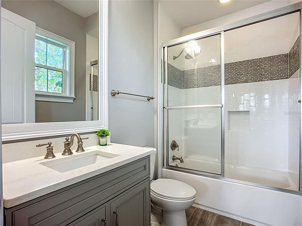 For Sale: $3,290,000 (5 beds, 6 baths, 5161 Square Feet)