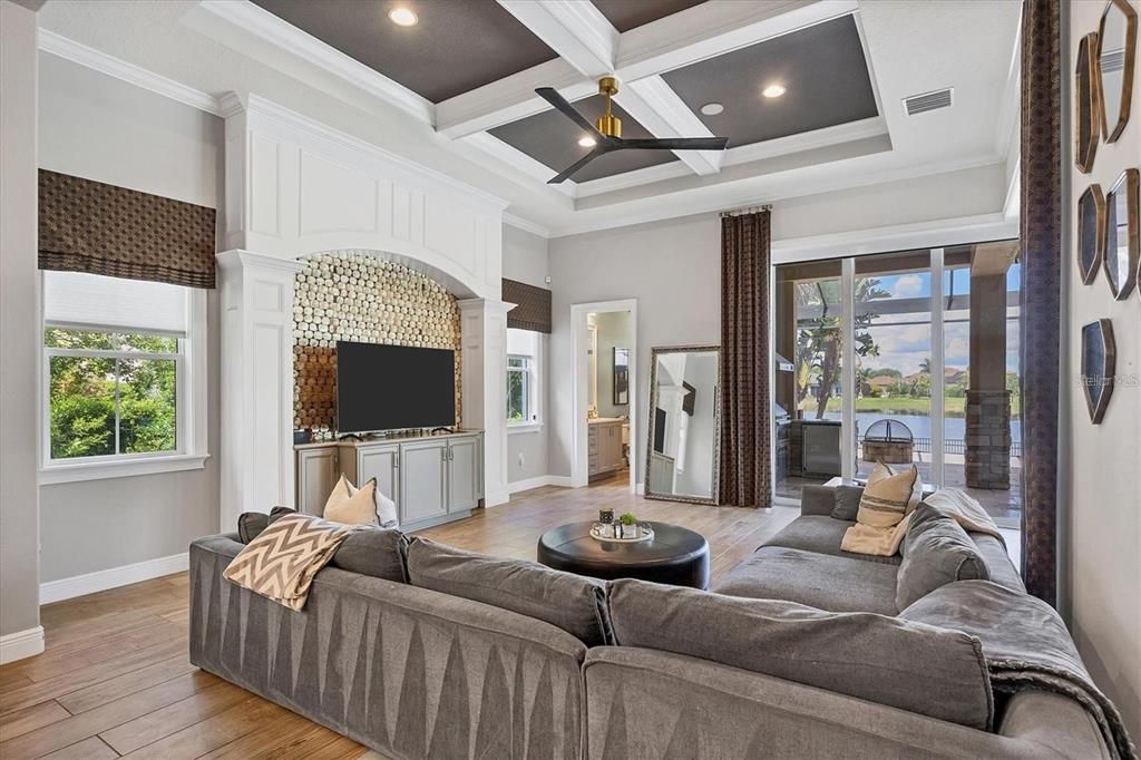 For Sale: $3,290,000 (5 beds, 6 baths, 5161 Square Feet)