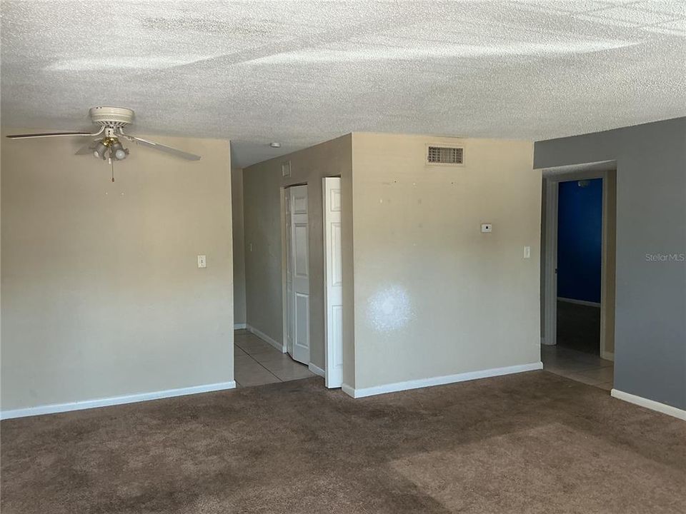 Active With Contract: $90,000 (2 beds, 1 baths, 899 Square Feet)
