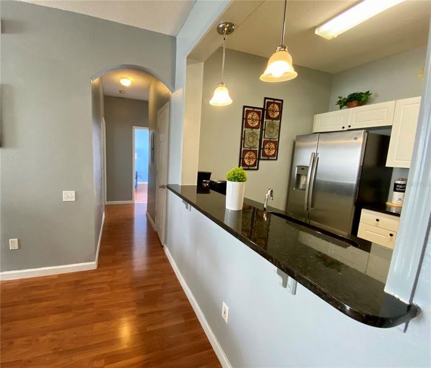 Под контрактом: $239,000 (3 спален, 2 ванн, 1402 Квадратных фут)