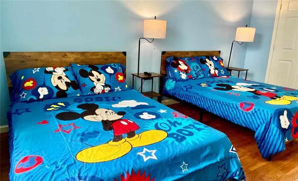 Под контрактом: $239,000 (3 спален, 2 ванн, 1402 Квадратных фут)