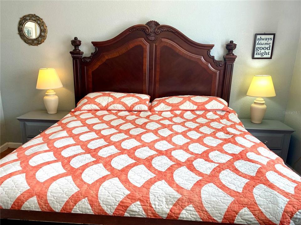 Под контрактом: $239,000 (3 спален, 2 ванн, 1402 Квадратных фут)