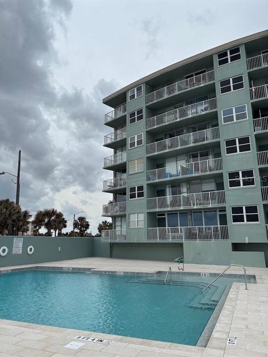 For Rent: $1,700 (1 beds, 1 baths, 530 Square Feet)