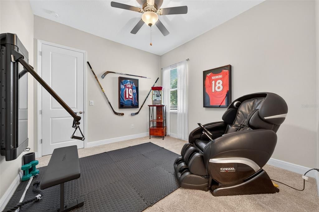 合同活跃: $944,900 (4 贝兹, 4 浴室, 3135 平方英尺)