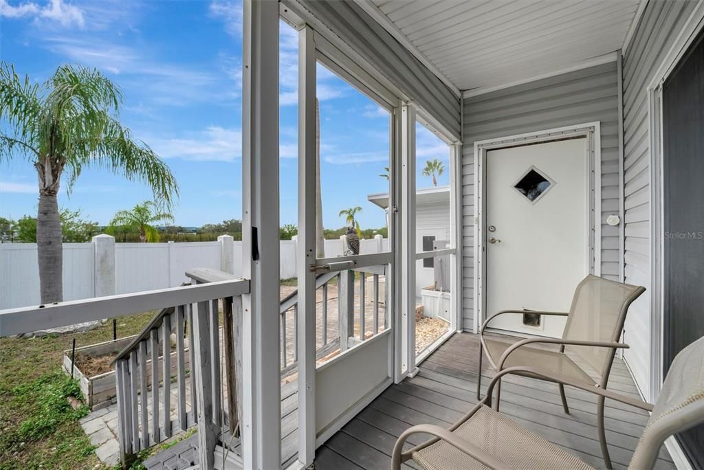 Active With Contract: $199,900 (3 beds, 2 baths, 1421 Square Feet)