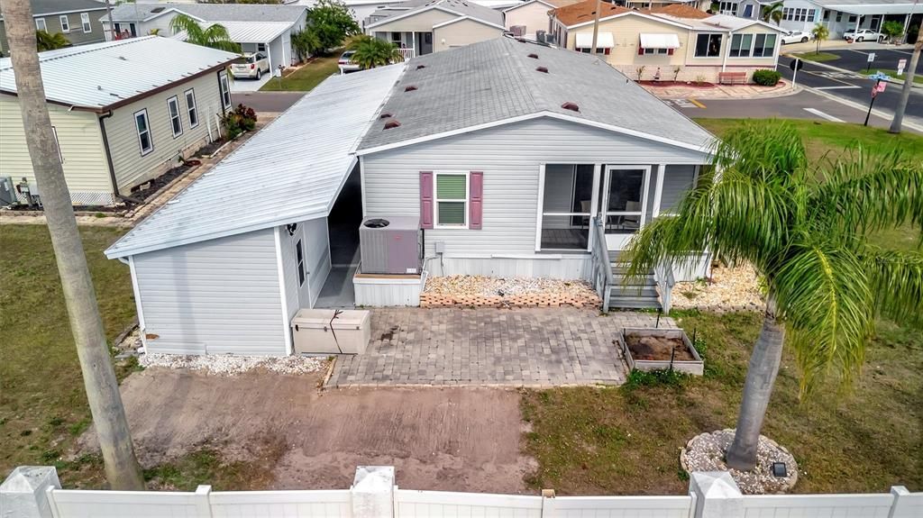 Active With Contract: $199,900 (3 beds, 2 baths, 1421 Square Feet)