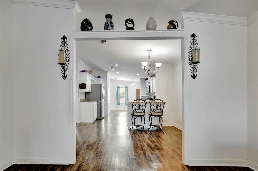 Active With Contract: $199,900 (3 beds, 2 baths, 1421 Square Feet)