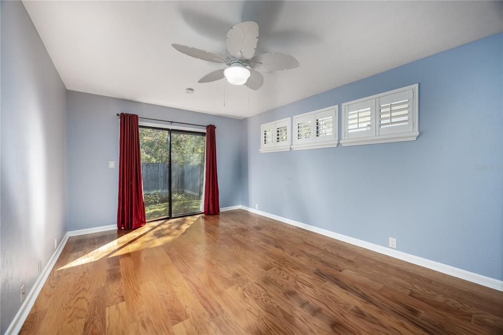 待售: $274,900 (2 贝兹, 2 浴室, 1392 平方英尺)