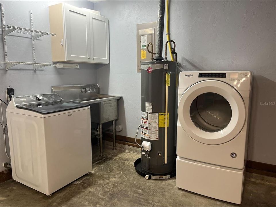 待售: $274,900 (2 贝兹, 2 浴室, 1392 平方英尺)