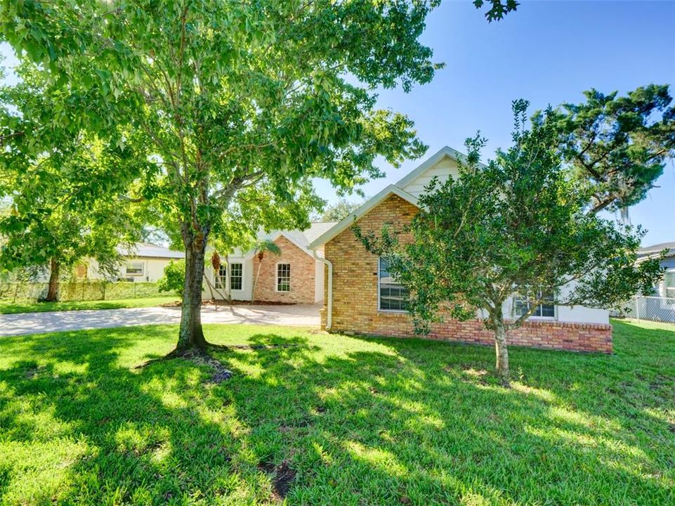 For Sale: $769,000 (3 beds, 2 baths, 2207 Square Feet)