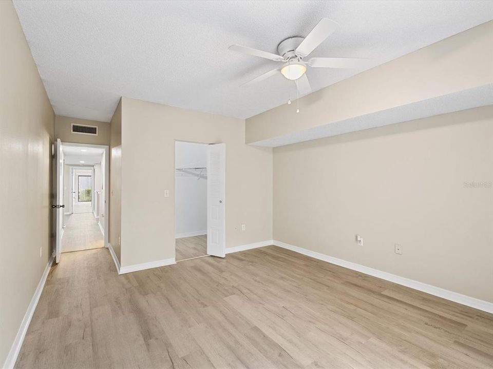 Activo con contrato: $174,500 (2 camas, 2 baños, 1155 Pies cuadrados)