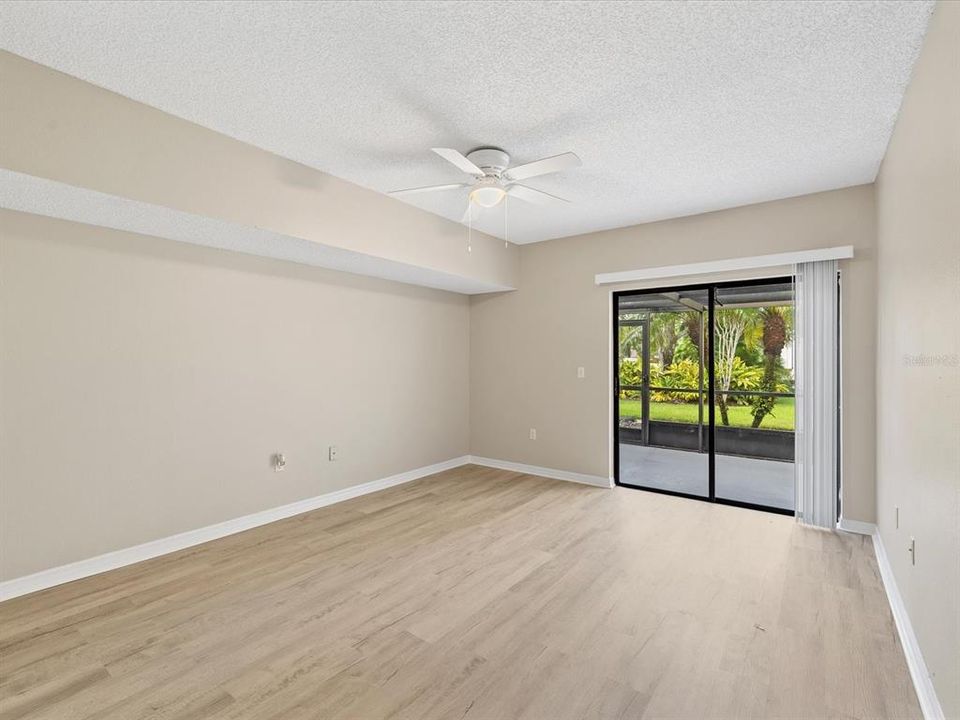 Activo con contrato: $174,500 (2 camas, 2 baños, 1155 Pies cuadrados)