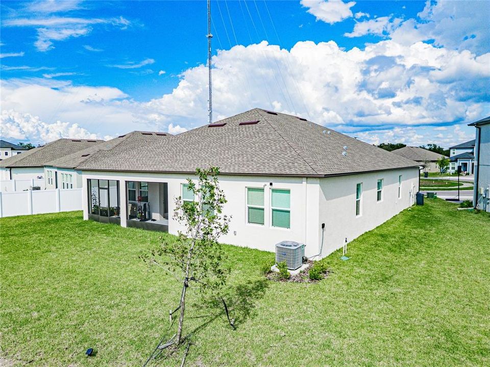 For Sale: $550,000 (4 beds, 3 baths, 2632 Square Feet)