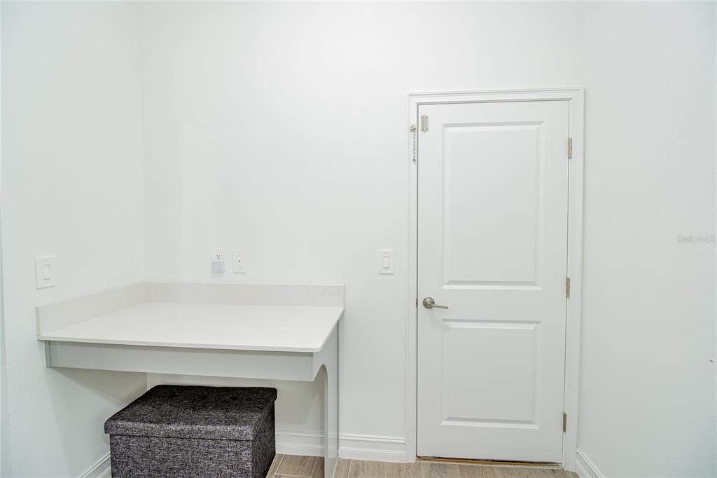 For Sale: $550,000 (4 beds, 3 baths, 2632 Square Feet)