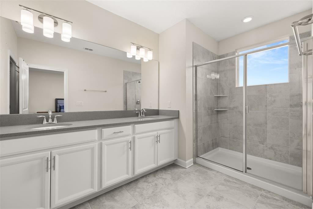 For Sale: $374,900 (3 beds, 2 baths, 1797 Square Feet)