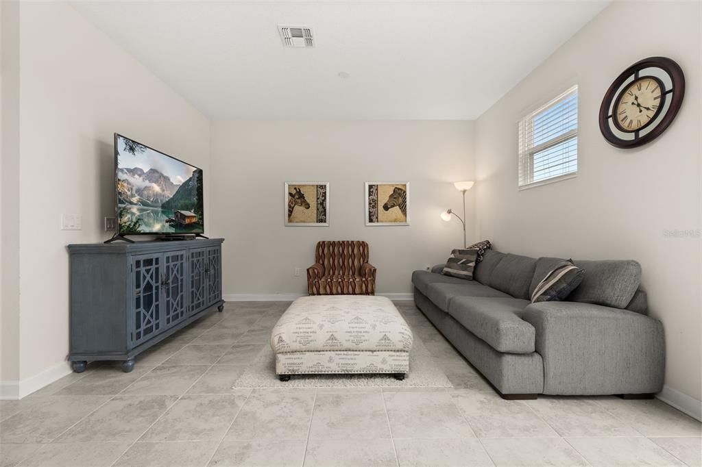 For Sale: $374,900 (3 beds, 2 baths, 1797 Square Feet)