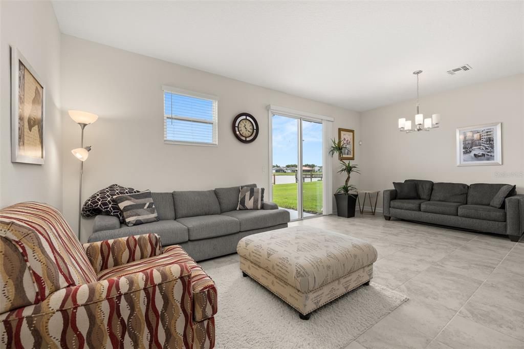 For Sale: $374,900 (3 beds, 2 baths, 1797 Square Feet)