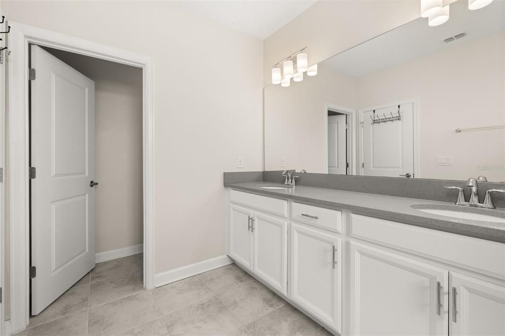 For Sale: $374,900 (3 beds, 2 baths, 1797 Square Feet)