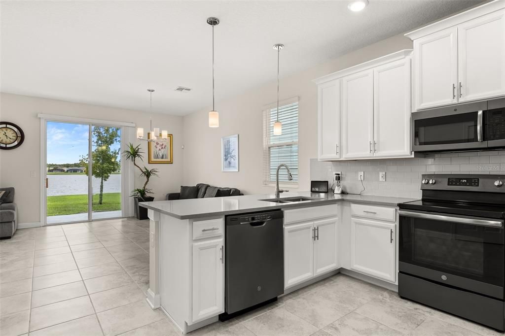 For Sale: $374,900 (3 beds, 2 baths, 1797 Square Feet)