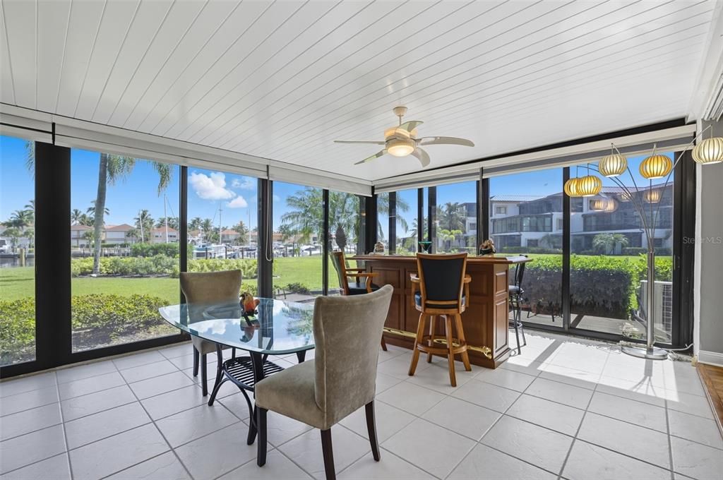 На продажу: $469,000 (3 спален, 2 ванн, 2069 Квадратных фут)