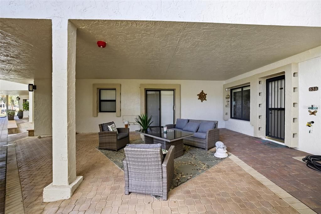 На продажу: $469,000 (3 спален, 2 ванн, 2069 Квадратных фут)