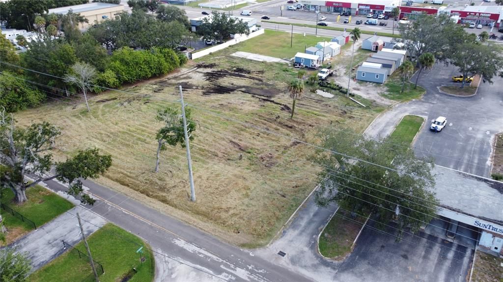 En Venta: $1,350,000 (1.30 acres)