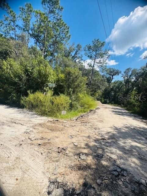 En Venta: $299,900 (4 camas, 2 baños, 1400 Pies cuadrados)