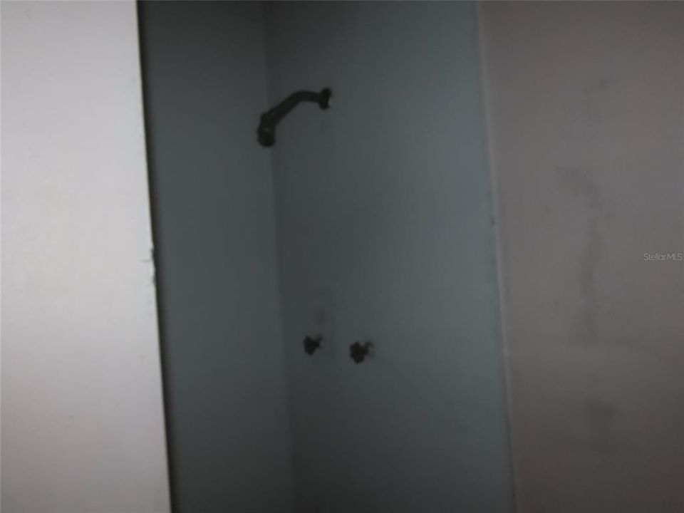 Active With Contract: $234,000 (2 beds, 2 baths, 936 Square Feet)