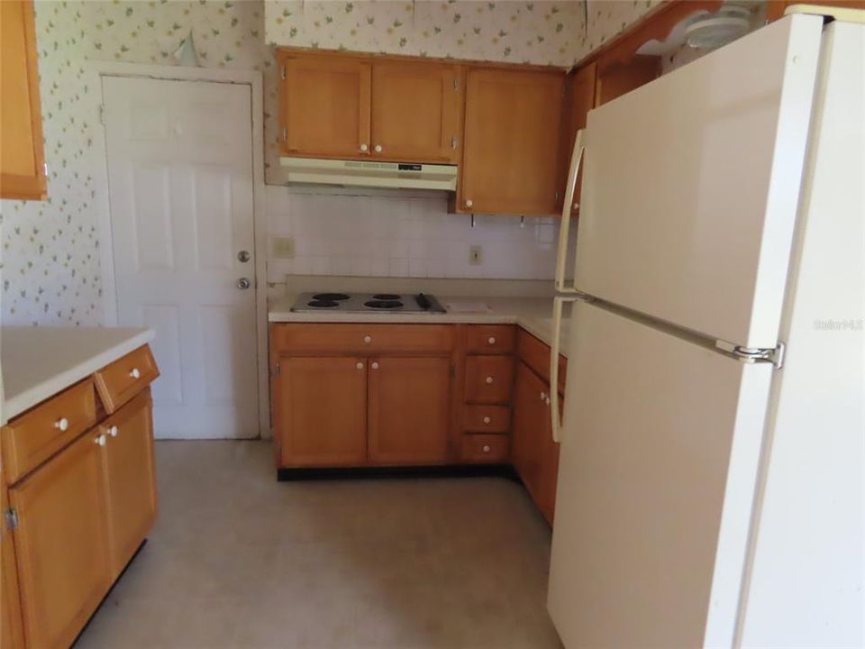 Active With Contract: $234,000 (2 beds, 2 baths, 936 Square Feet)