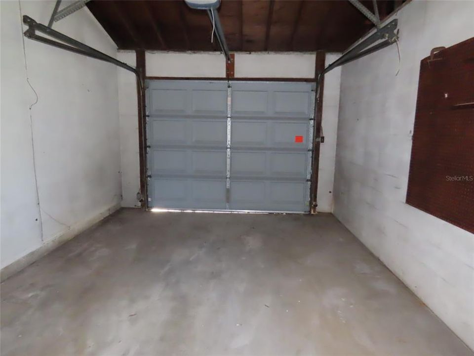 Active With Contract: $234,000 (2 beds, 2 baths, 936 Square Feet)