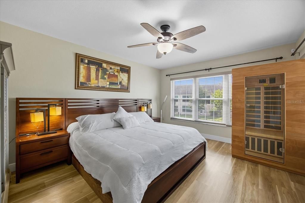 Active With Contract: $289,000 (2 beds, 2 baths, 1185 Square Feet)