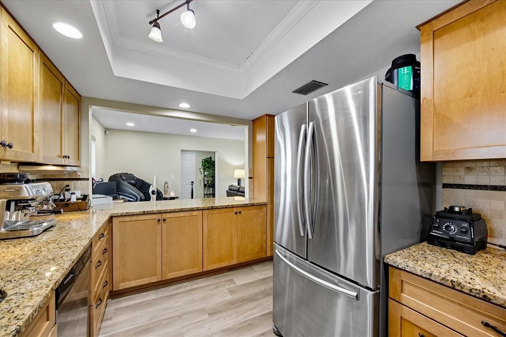 Active With Contract: $289,000 (2 beds, 2 baths, 1185 Square Feet)