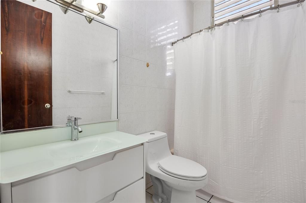 На продажу: $965,000 (4 спален, 2 ванн, 2773 Квадратных фут)