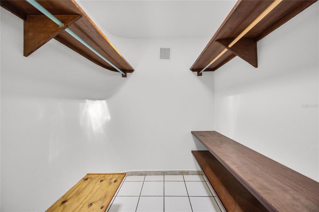 На продажу: $965,000 (4 спален, 2 ванн, 2773 Квадратных фут)