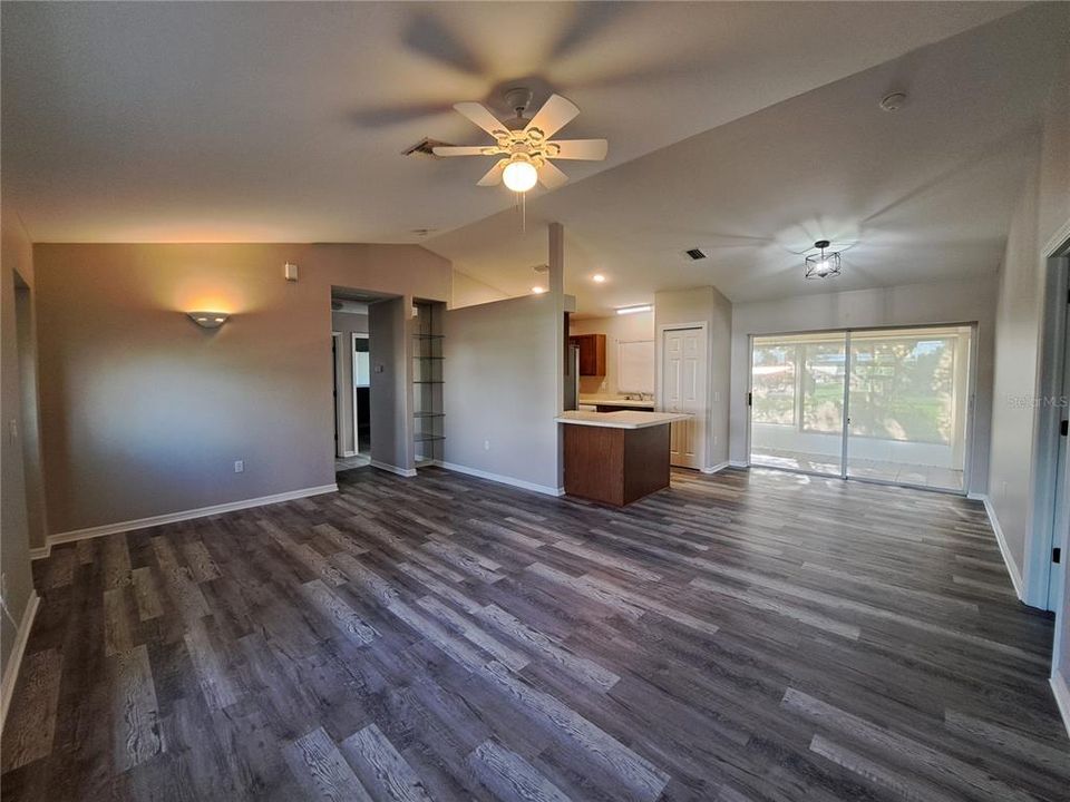 For Rent: $2,000 (3 beds, 2 baths, 1280 Square Feet)